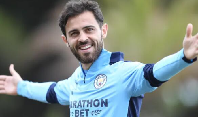 曼城再战联赛杯决赛,B席忆往昔展决心